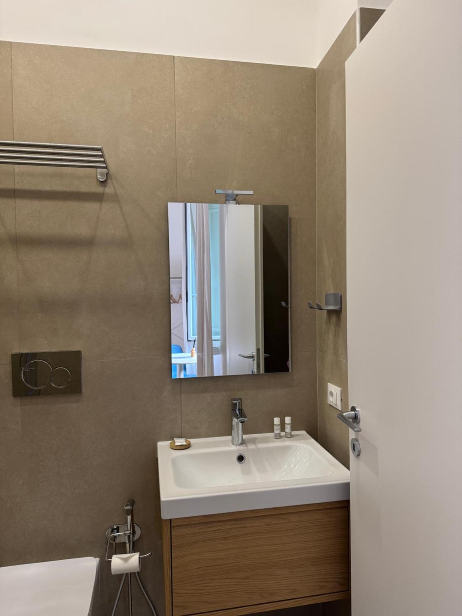 Flat 7 Rome Guesthouse Dış mekan fotoğraf