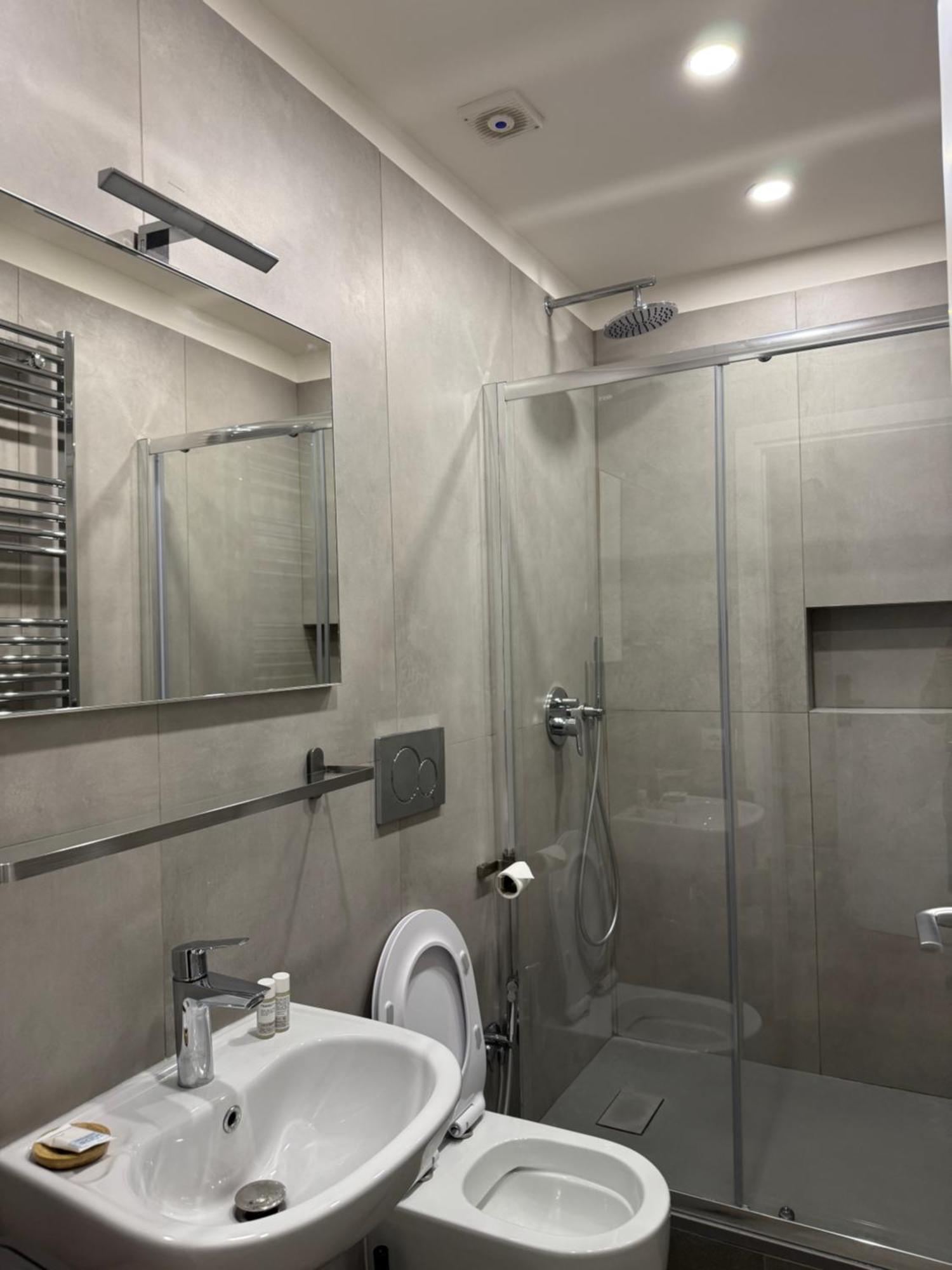 Flat 7 Rome Guesthouse Dış mekan fotoğraf